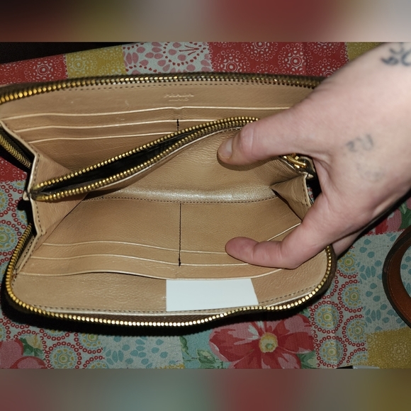 Authentic prada zippy wallet guc see pics - Picture 10 of 13